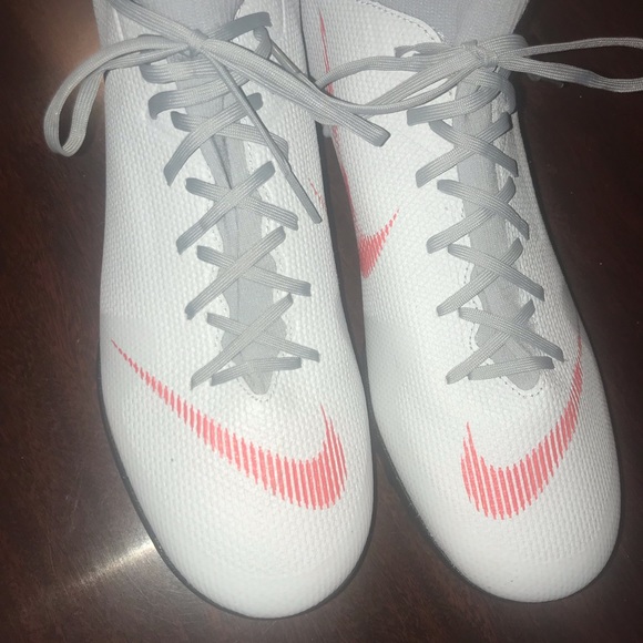 NWOT NIKE MERCURIAL RUNNING SHOES WOMENS - Picture 3 of 6